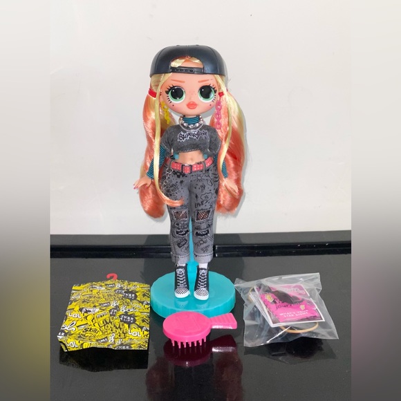 L.O.L. Surprise! Toys Lol Surprise Omg Skatepark Qt Fashion Doll